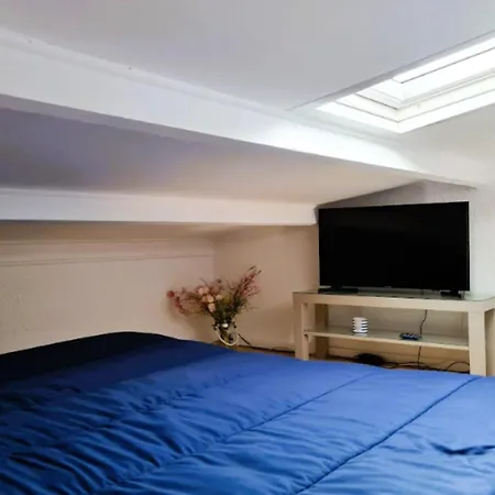 Lovely Harbour Studio In *
